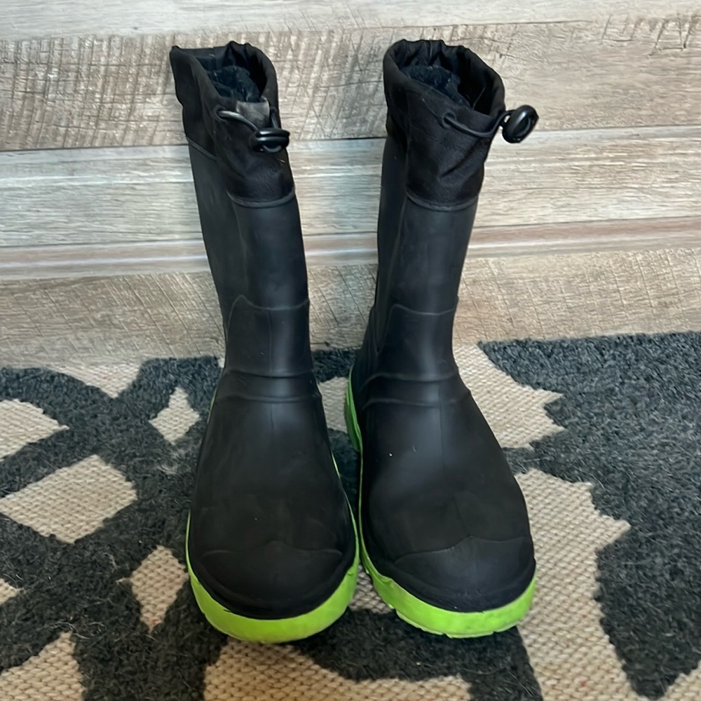 Kids snow boots
